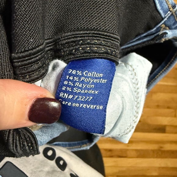 2 pair Women's Apt. 9® Tummy Control Straight Jeans - super stretchy. EUC. - Picture 6 of 8